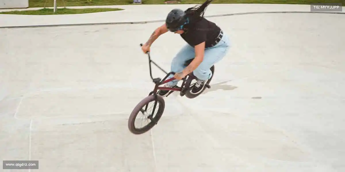 <strong>mksport体育</strong>🔥热血点燃赛场，汗水铸就辉煌 —— 你的体育主场，此刻启航！